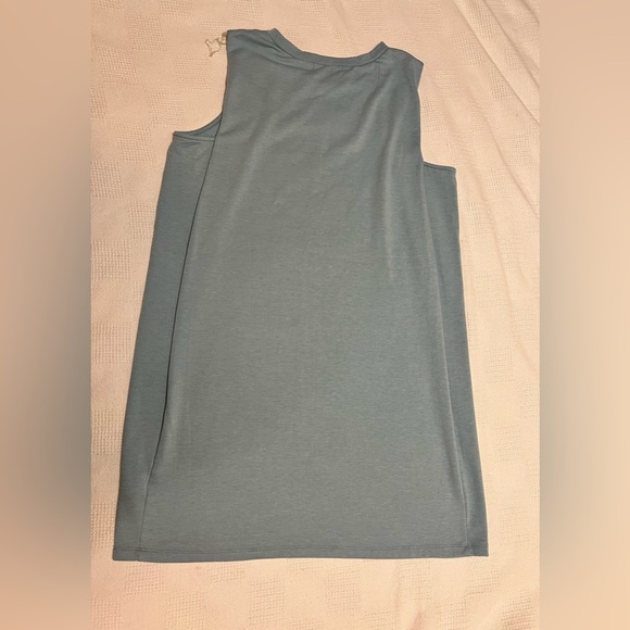 Peace & pearls dress - Picture 2 of 6